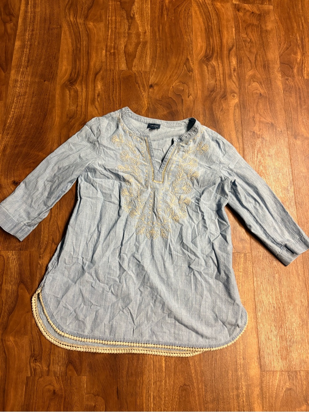 🌿 J. Jill Denim Chambray Embroidered Boho Tunic Top 🌿 size small - Picture 3 of 4